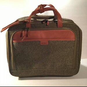 Vintage Hartmann Rolling Carry-on‎